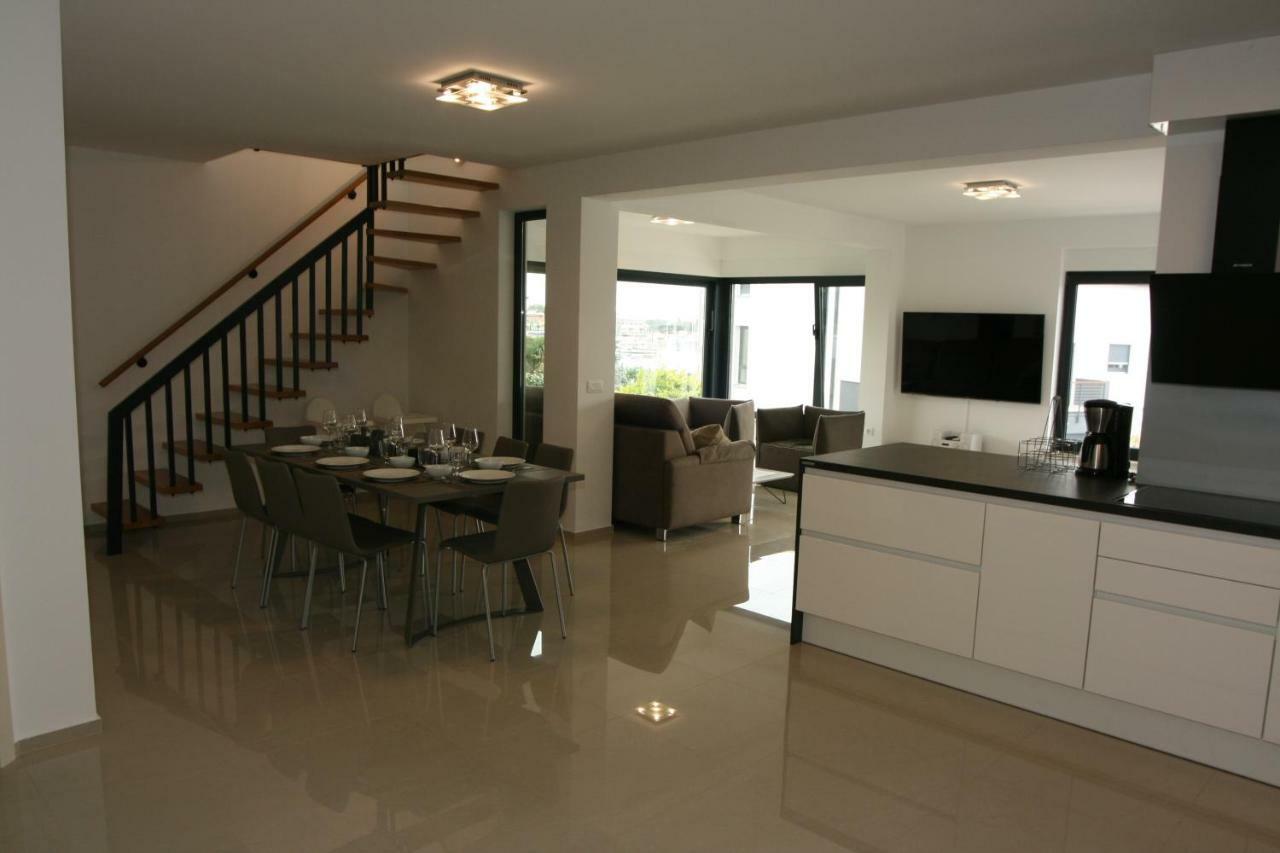 Ferienwohnung Penthouse No6 Medulin Exterior foto