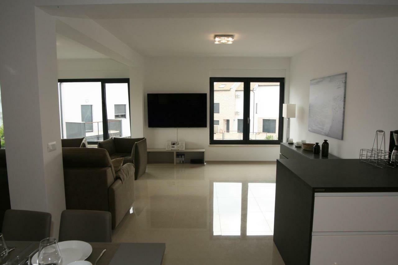 Ferienwohnung Penthouse No6 Medulin Exterior foto